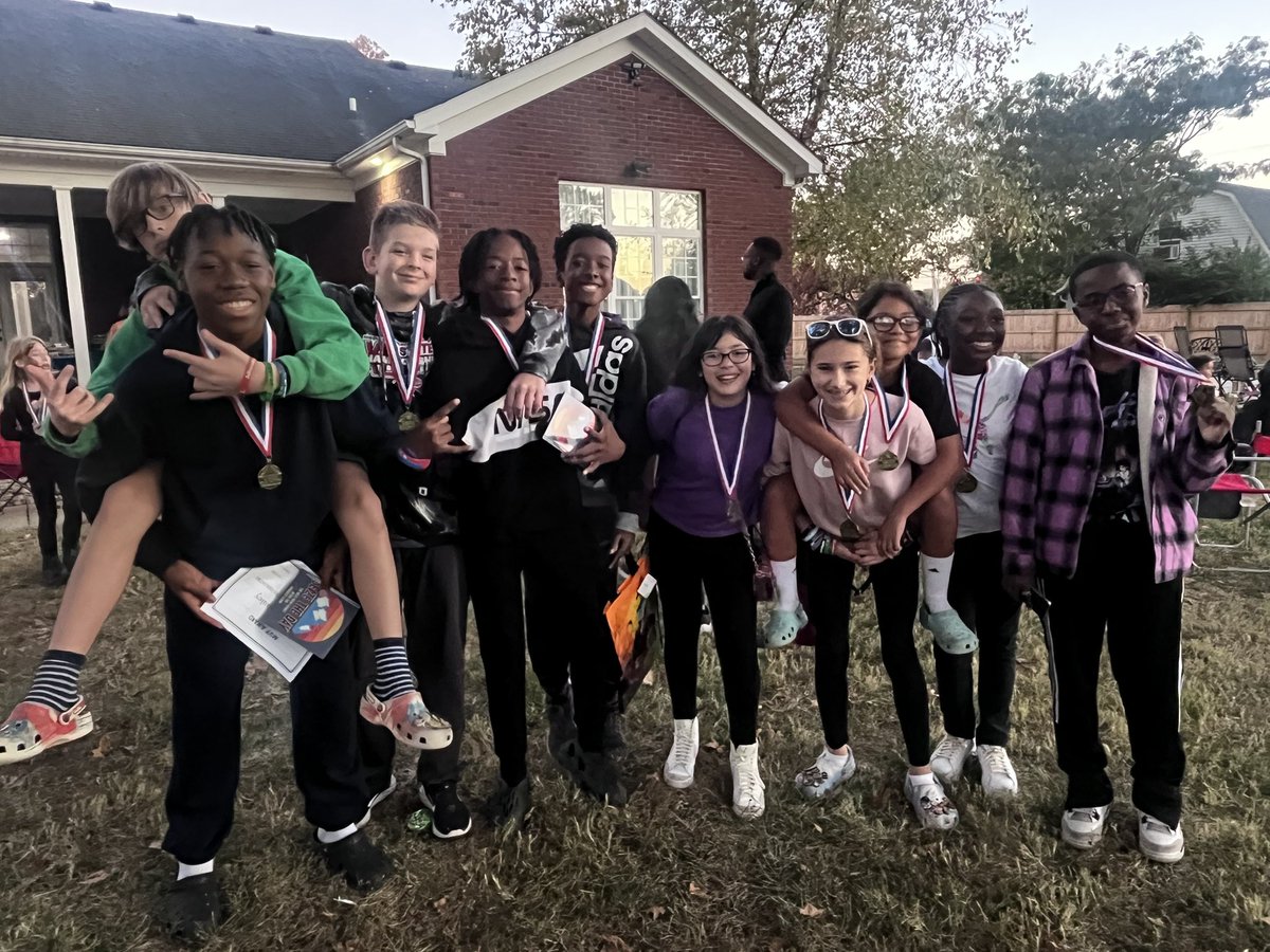 NoeCougLibrary's tweet photo. Another Cross Country Banquet in the books! @Johnson_Jaguars is so lucky to have amazing coaches and families support our Jags 💙🖤💙🖤 #trackseasonloading @Dr_RKBranch @JTMSAthletics @Dontdoubtknipp @ShepherdLJTMS @MsStevenson27 https://t.co/kK2ujx1lWm