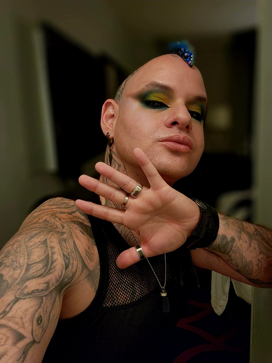 DJNinaFlowers1's tweet photo. Let's do it @legacybos
See you on the dancefloor
#legacyboston #LegacySaturdays #ninaflowers #djninaflowers @DJNinaFlowers https://t.co/LVyjzZE6FN
