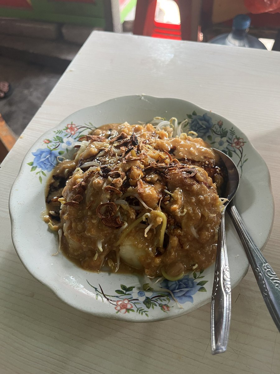 sean_dhe's tweet photo. Hidden gem di Bekasi, Toge Goreng Riko https://t.co/m8qaYmG6zn