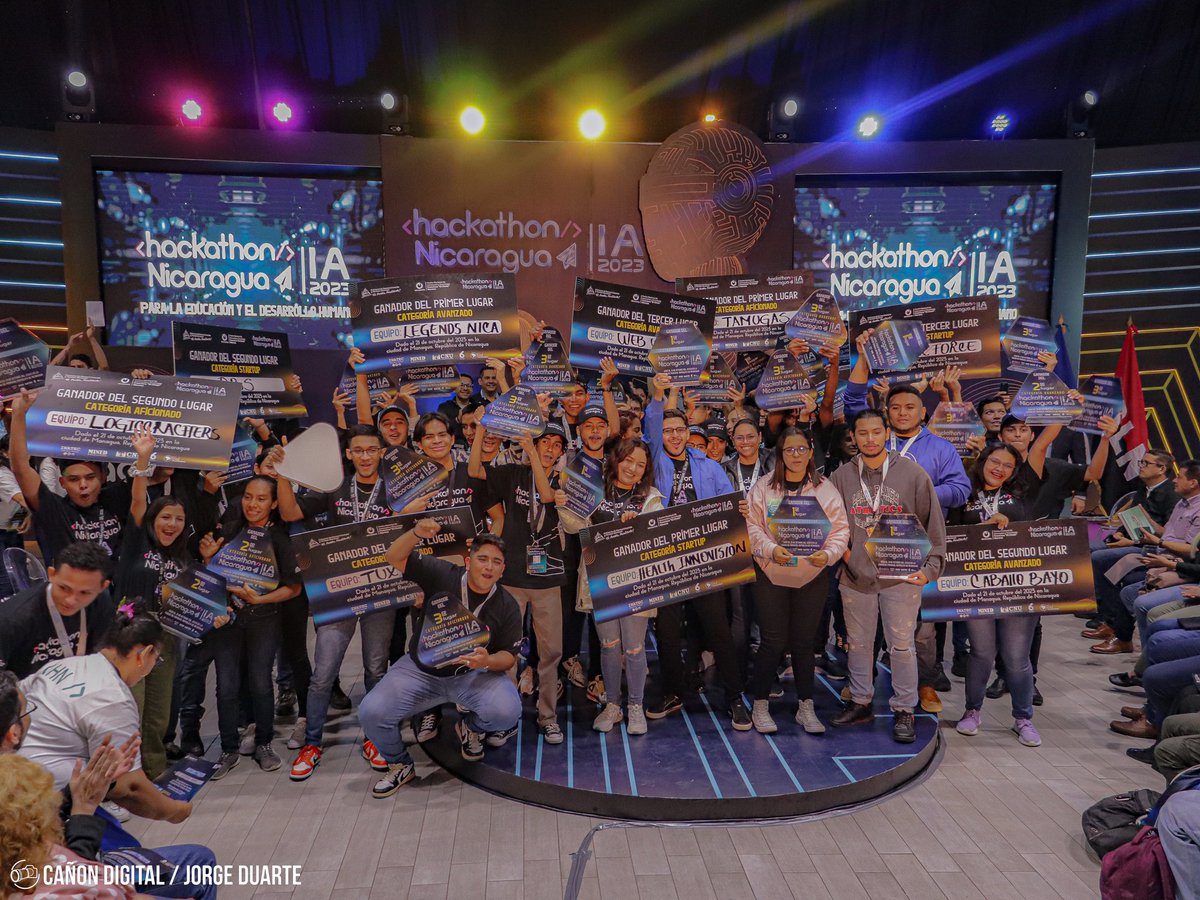 CanDigital2's tweet photo. Así se vivió la clausura y premiación del Hackathon Nicaragua 2023.

#hackathonnicaragua2023
#hackathonia 
#Nicaragua 
#FSLNOctubreVictorioso 
#FSLNVencimosVenceremos
#FSLNDignidadNacionalE https://t.co/RGcNEHO6Iw