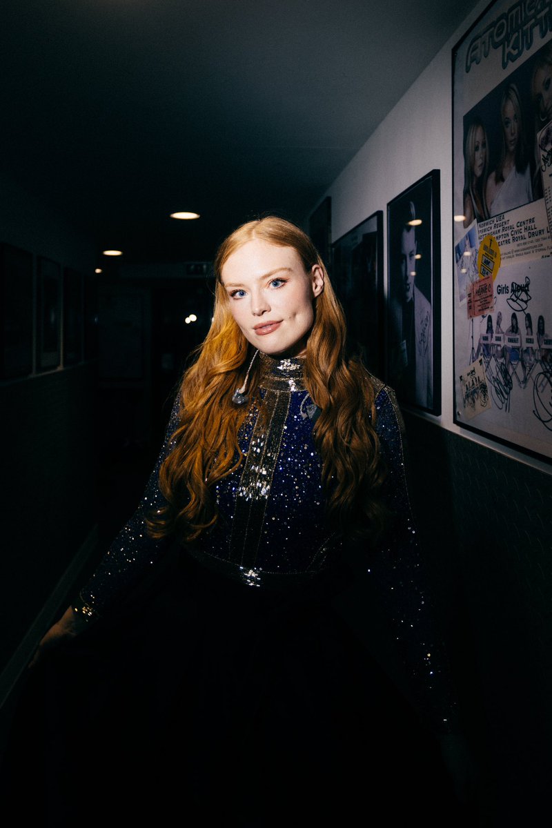 samhkay's tweet photo. Some pre show photos I took of @FreyaRidings last week ✌️ https://t.co/kuzrtREVqK