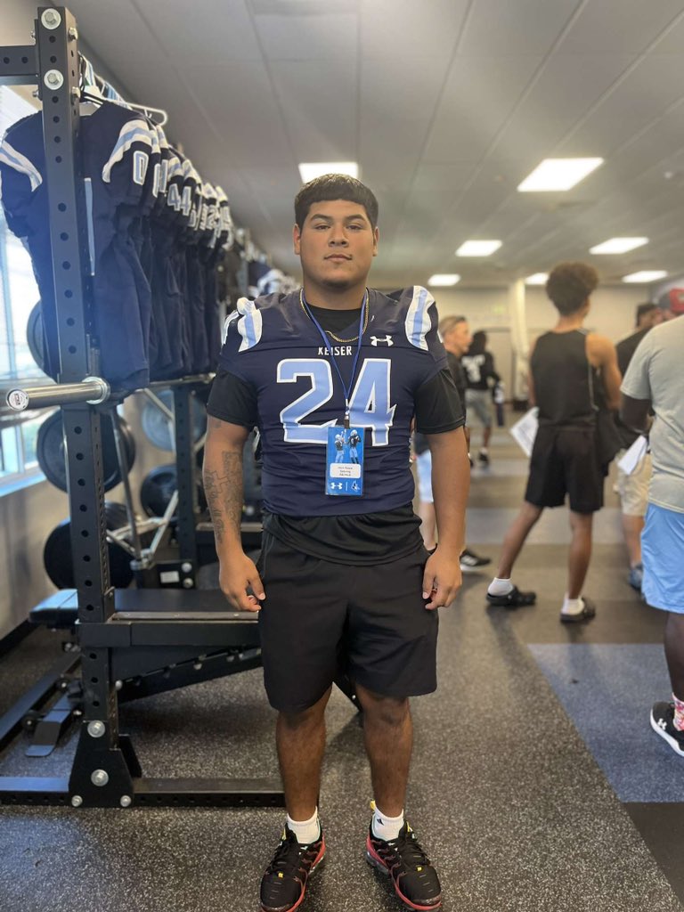 Thanks <a href="/CoachJLord1/">Jalani Lord</a> for the game day visit, had a great time <a href="/KeiserFootball/">Keiser Football</a> 💪🏽🔥