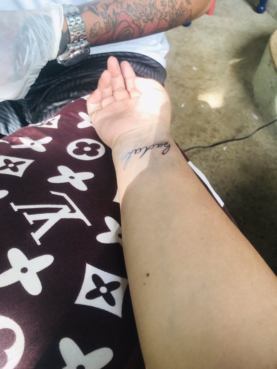 shamsea__'s tweet photo. Worth it.🖤
너의 이름만큼 고통은 느껴지지 않을 거야🌊 badalee 💙 https://t.co/0sSWWRttM9