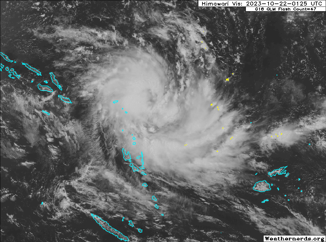 WillWeatherRVA's tweet photo. TD #01F (TC #01P) is looking quite good as it moves SW toward Vanuatu, and it is likely already a tropical storm-equivalent TC at this point (next name is #Lola). TD 01F is likely to strengthen rapidly, and it could be packing strong hurricane-force winds by Tuesday. https://t.co/j5sRlaD3ey