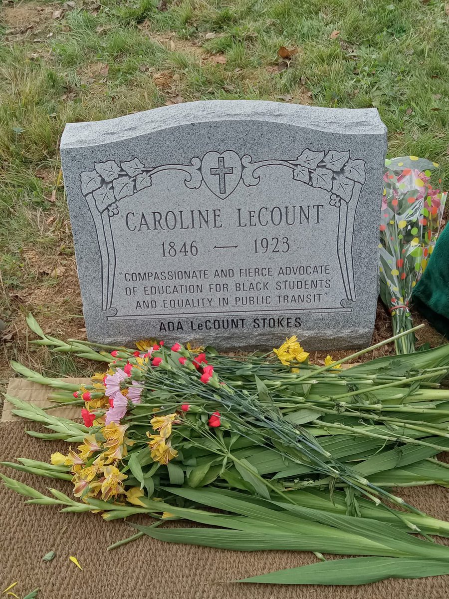 MrVaccaro1's tweet photo. Honored to have MCed this event!  Now let’s get a street named for LeCount! https://t.co/Vzaw35DTzT