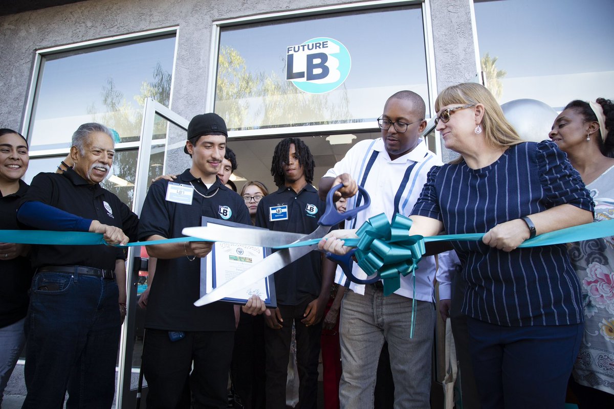 LongBeachMayor's tweet photo. Long Beach’s new youth employment center, Future LB, is now officially open!

Young people are the future of our city, and they deserve the best opportunities to succeed. Future LB offers free services and resources, such as on-the-job training, paid internships, career exploration, case management, and employment connections.