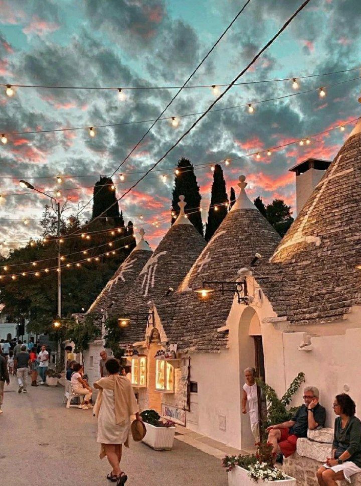 Alberobbe, one of the most beautiful towns in the world, is called a paradise town. I really want to travel---Sharing from friends😊