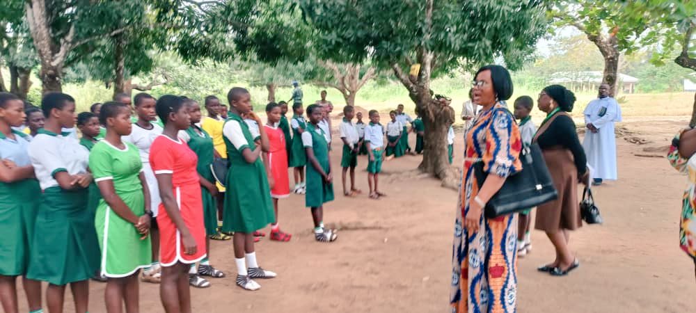 Machenry12145's tweet photo. STILL ON AGGRESSIVE SUPERVISION OF SCHOOLS

"It is our responsibility to get you teachers and make sure they teach, but on your part, you must read. [ Fr. Mgbodile]

In a bid to ensure that teaching and learning take their proper shapes in Enugu State Public Secondary Schools. https://t.co/pqCGPjzYHR