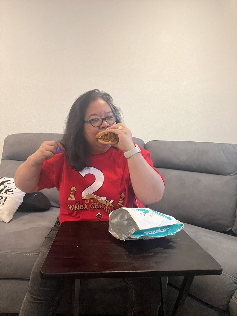 2PhfatWives's tweet photo. When the Wife is away in the Bay I ______(fill in the blank):
Got Aces merch &amp; hung out with the spicy Truff - that’s the way to do a Saturday! #chickensandwich #sandwich https://t.co/dUBwLF9Qjd