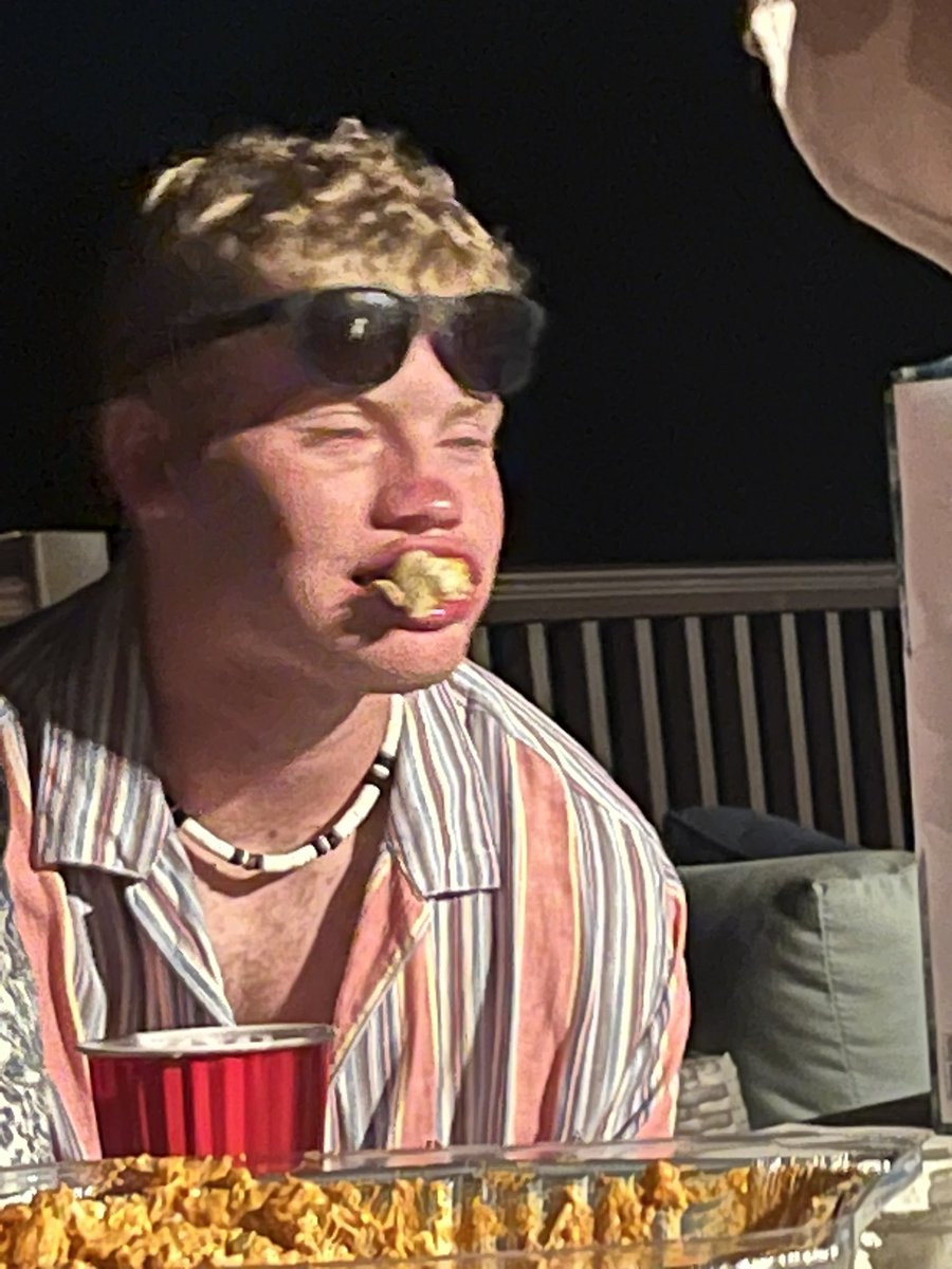 buck🦌 (@waterparklover7) on Twitter photo 