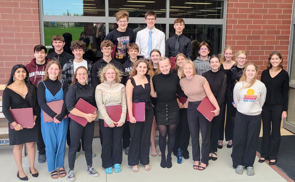 MV Choir tweet media