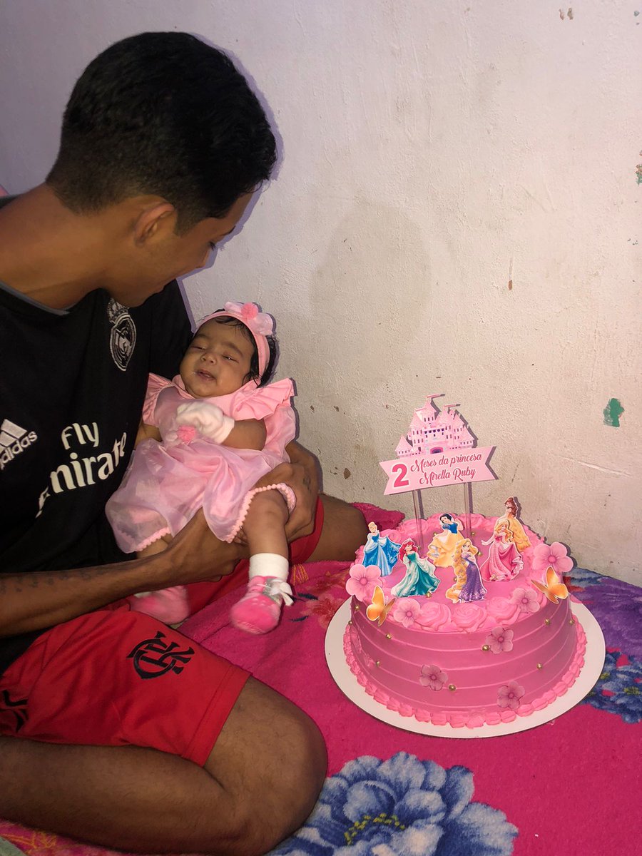 NovinhoChp57's tweet photo. É amor da minha vida, parece ontem que vc tava na barriga dando só chutão , agr já está completando 2 mesinhos , papai te ama muito e agradece a Deus todos os dias por ter vc em minha vida , papai ama muito minha princesa Mirella , meu tudo , minha vida , meu sonho🥺🥰🥰😍❤️ https://t.co/9F1ZEMGbGS