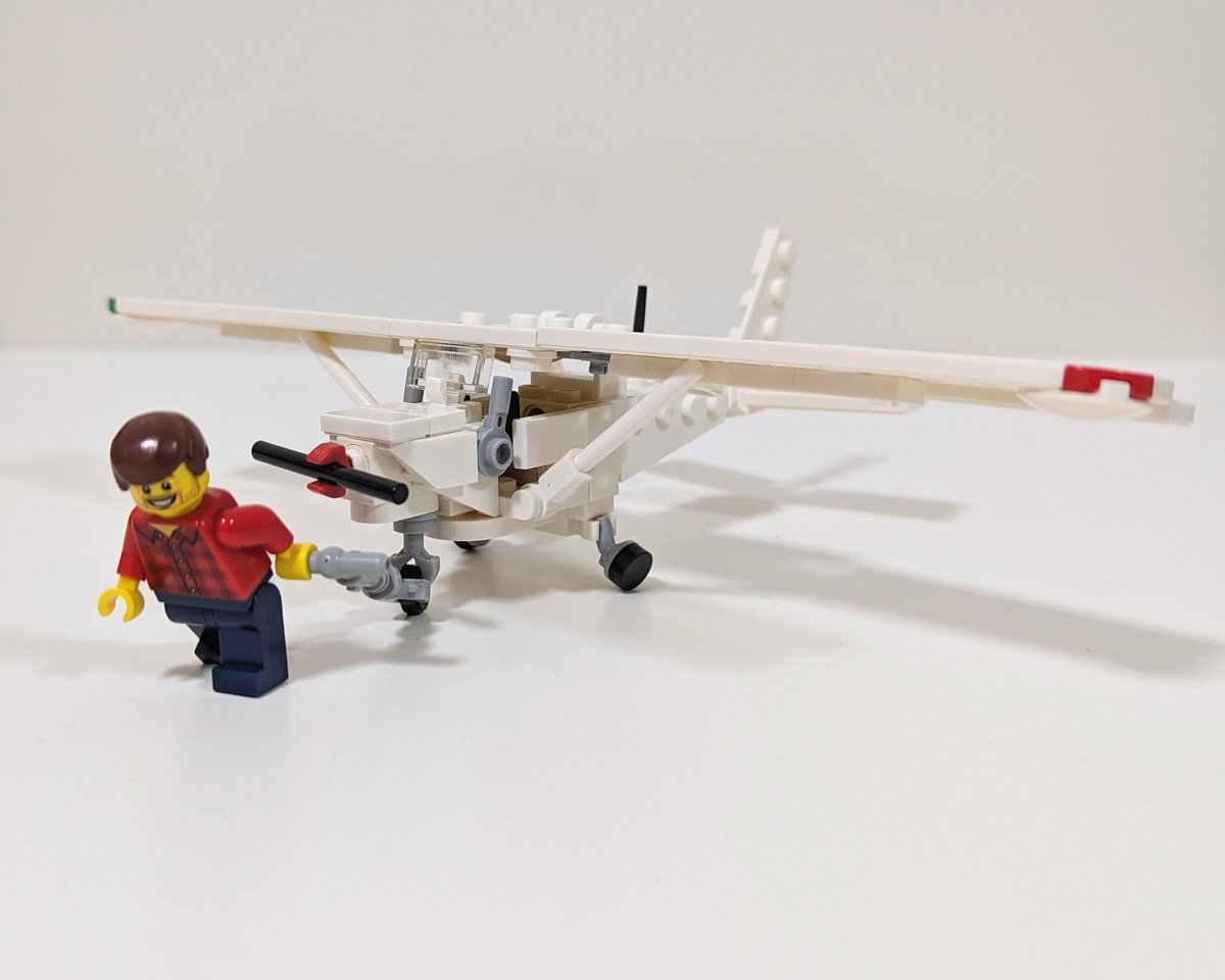 Criga_88's tweet photo. Made a midi-scale Cessna 152 to add to my Bankstown airport display area
#LEGO #City #Cessna #MOC https://t.co/3NrFDskrug