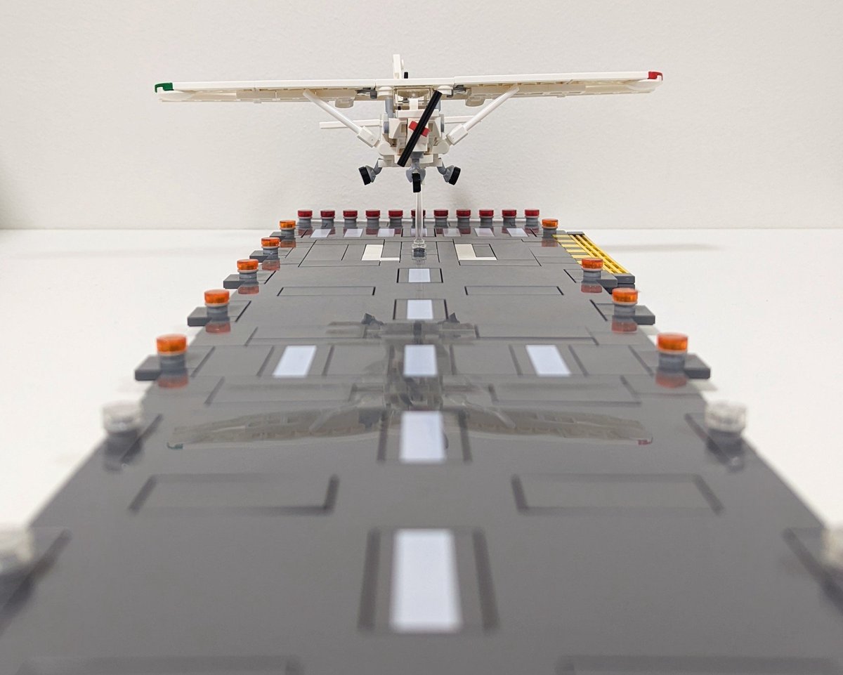 Criga_88's tweet photo. Made a midi-scale Cessna 152 to add to my Bankstown airport display area
#LEGO #City #Cessna #MOC https://t.co/3NrFDskrug