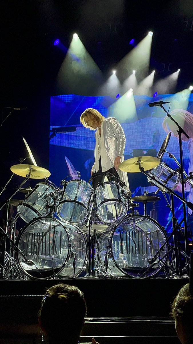 7X_love's tweet photo. 人生初YOSHIKI様を拝んできました
７年前からの夢が叶った上にこのDolby Theatreという素敵な場所で演奏を聴けたこと幸せでした🌹💞

目の前にドラムセットが設置されたとき気絶するかと思いました...🥹✨

@YoshikiOfficial 
#yoshikiclassical https://t.co/T3TvOug6F7