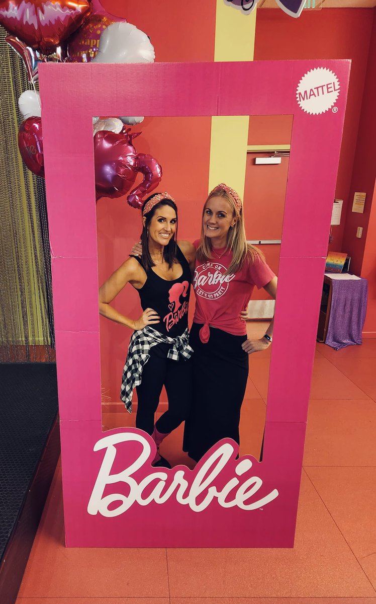 michelleurwin's tweet photo. Living 5,000 miles away wasn’t going to stop me from going to Sienna’s Barbie themed 7th birthday party! The best weekend 💕 https://t.co/CJogU3w0ot