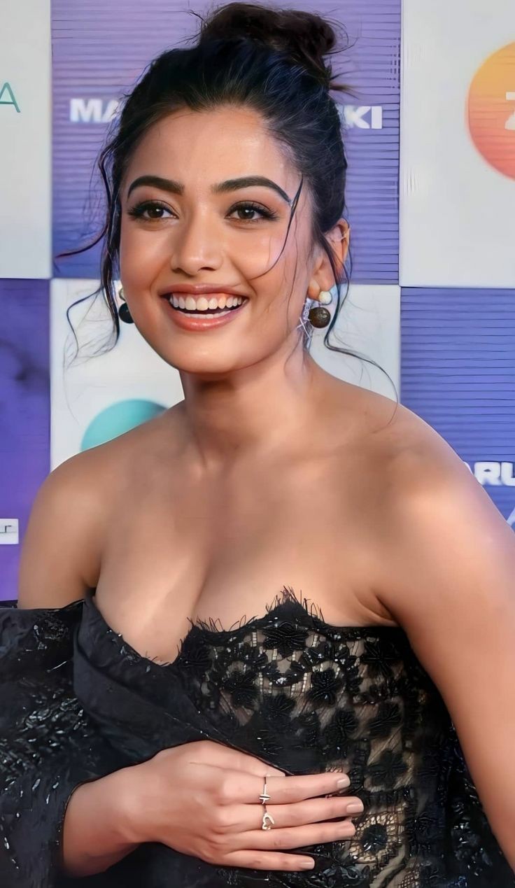 F9AqoM4W0AAsw-c?format=jpg&name=large