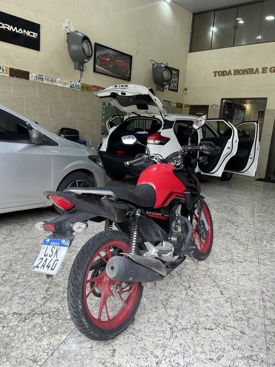 PAGO RESGATE PELA MINHA MOTO SE ALGUÉM ENCONTRAR…

PAGO 2.000R$ NA HORA