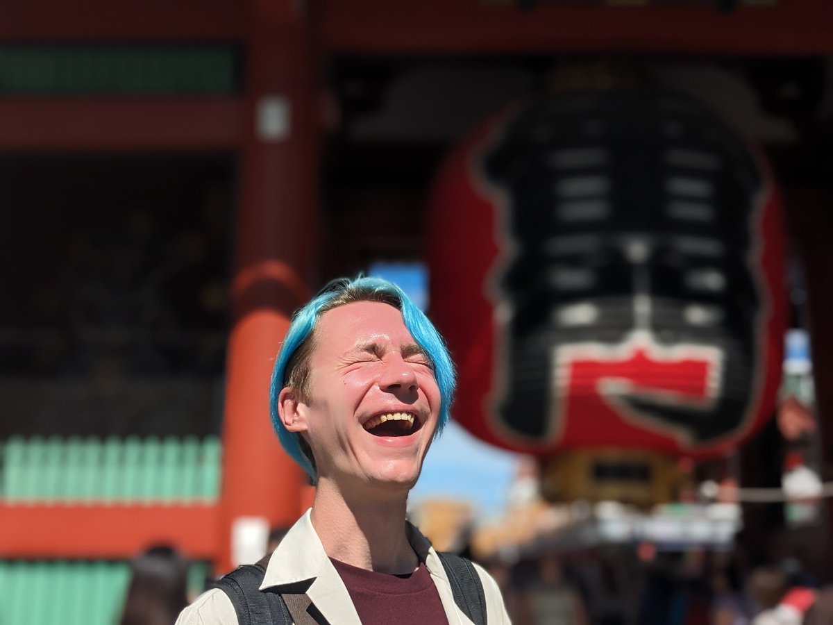 ArturGalata's tweet photo. 日本『煙草』
私『けむりくさ』
日本『たばこ』
私『た…ばこ…』

日本『草鞋』
私『ばこくつ』
日本『わらじ』
私『わら…じ…』

日本『浅草』
私『あさわら』
日本『あさくさ』
私『…くさ…くさだよな…』

日本『浅草寺』
私『あさくさでら！！』
日本『せんそうじ』
私『なんで！なんでよ！』 https://t.co/IQhUung0jD