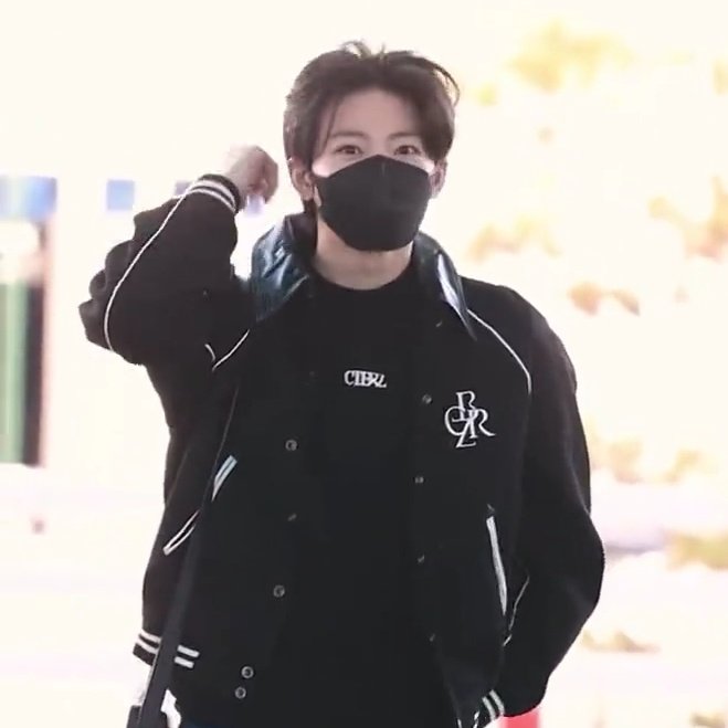 kyukoalala's tweet photo. you're so attractive sir. #준규 https://t.co/hjJR0GRCop