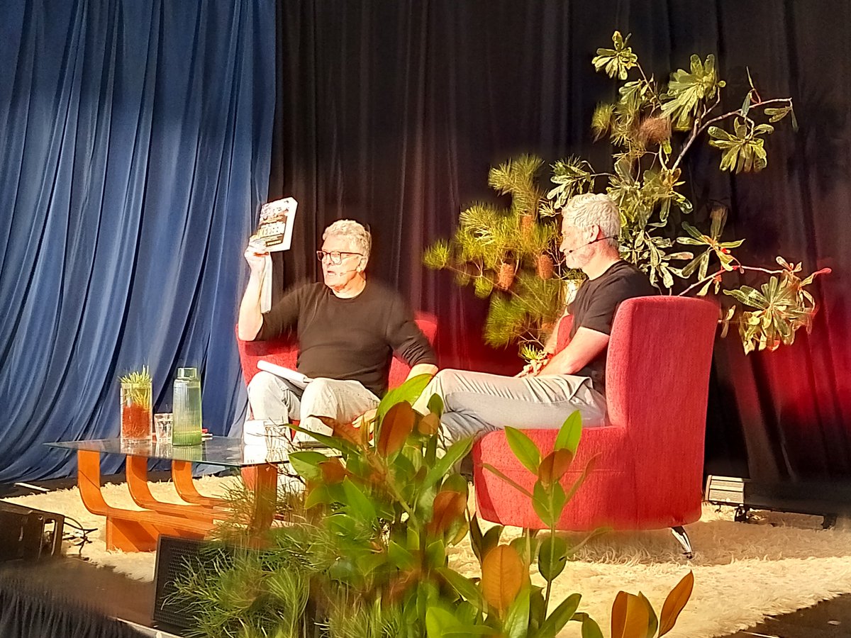 PabloFootball's tweet photo. Wonderful to catch up with @Craig_Foster &amp; #DavidMarr over coffee outside Carrington Hotel in #Katoomba before listening to their conversation today at #BlueMountainsWritersFestival inc #humanrights #FirstNations #refugees #SaveHakeem✊ #football ⚽ etc
https://t.co/HIbeEzXE6f https://t.co/PZu6dMDFAM