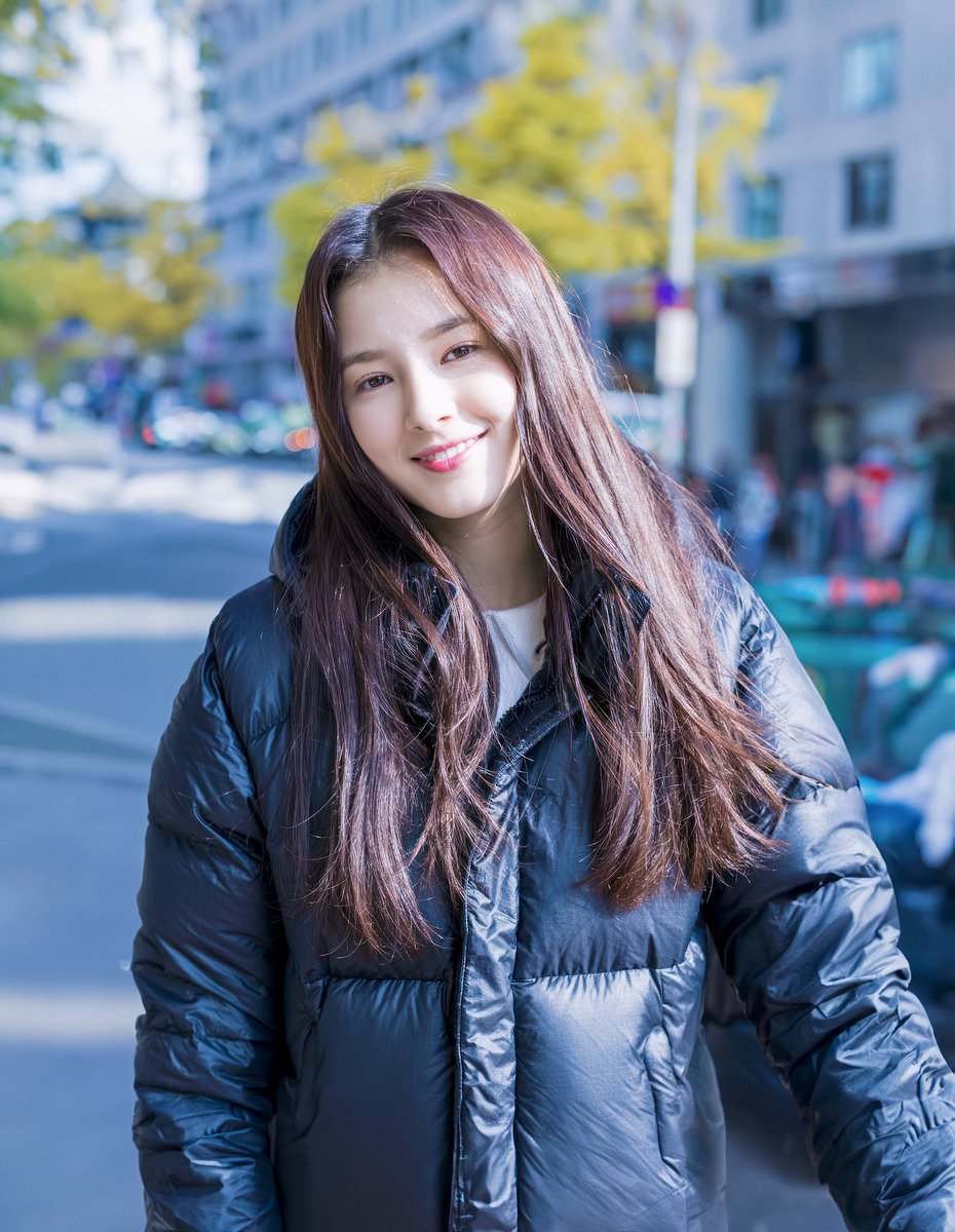 Finalmente llegó el regreso de @eternalvhs_ y yo estoy más que que lista para gritar y cantar al ritmo de #𝚯DD𖤍᭄ꦿ𝚵Y𝚵 hasta que me quede sin voz, ¡éxito bonitas! 

𝑝𝖾𝗍𝗂𝗍 𝑔𝗂𝗋𝗅⠀⠀⠀⠀⠀정 #Izaskun