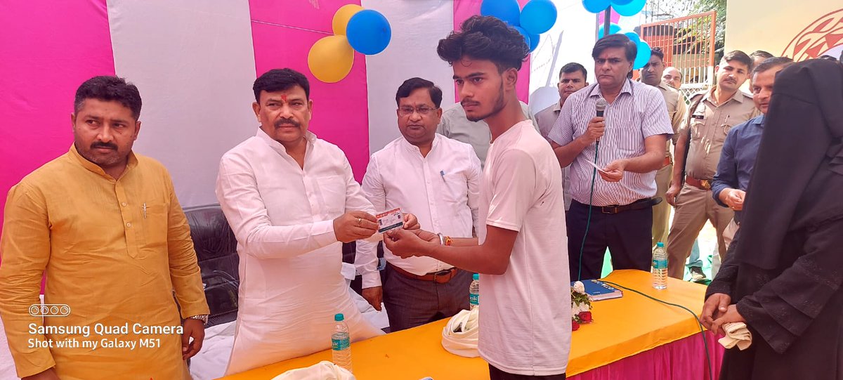 मा0 राज्य मंत्री <a href="/KPMalik_BJP/">KP Malik</a> के द्वारा हेल्थ वेलनेस सेंटर हमीदाबाद मे साप्ताहिक आयुष्मांन भव:मेले का उद्घाटन किया जिसमे स्वास्थ्य विभाग द्वारा चलाई जाने वाली योजना टीवी,एनसीडी स्क्रीनिंग डेली कंसल्टेशन इत्यादि के विषय मे सभी लोगो को जागरूक किया <a href="/brajeshpathakup/">Brajesh Pathak</a> <a href="/myogioffice/">Yogi Adityanath Office</a>