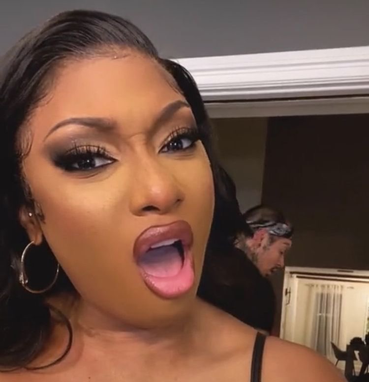 fridgid134's tweet photo. @jiggyjayy2 No cause I was like “but aren’t you…” the entire video https://t.co/5kNpdCaZq2
