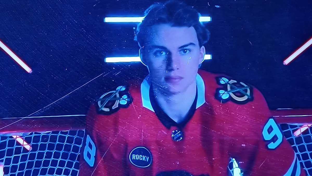 sidkid80's tweet photo. Despite tonight's loss to the Golden Knights, Connor Bedard's home debut will be a historic moment in #Blackhawks history. π¨π #VGKvsCHI #NHLTwitter #HereComeTheHawks #HockeyProdigy #RedMachine #CueChelseaDagger #ColdSteelOnIce #HockeyTwitter https://t.co/UKq8IO9t2u