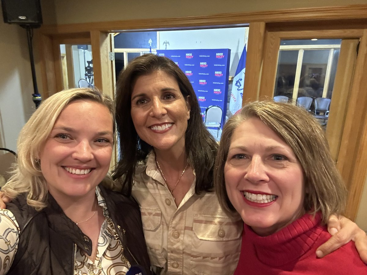 elschmitt3g's tweet photo. Iowa voters break ceilings - @JoniErnst, @KimReynoldsIA, @SpeakerUpmeyer…

Next…paving the way for @NikkiHaley for President 2024. 

— the President America needs, who will just happen to break a ceiling too. 

 #ShesMyPresident 💁🏻‍♀️ 🇺🇸 
#TeamHaley https://t.co/Q7yWxS8TUZ
