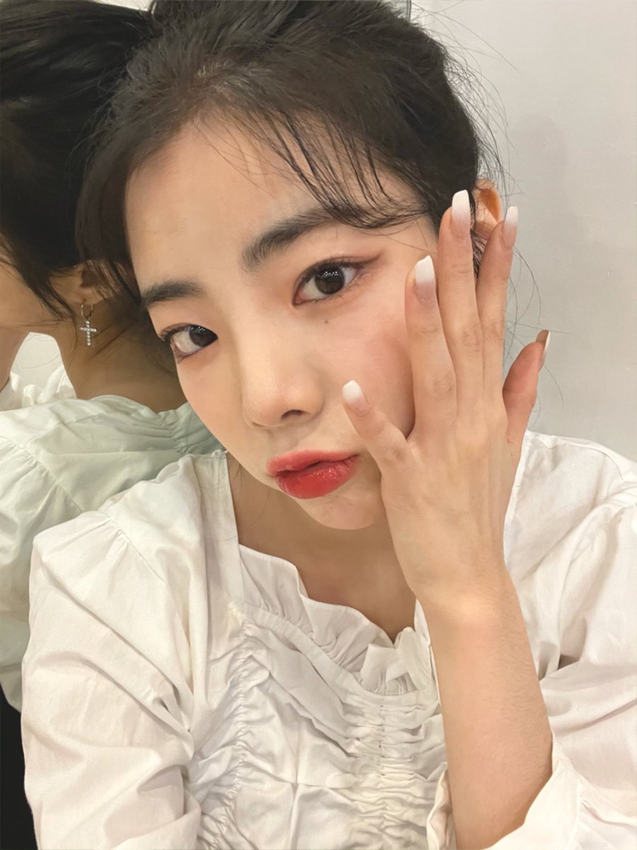 Aquí la mayor fan de @eternalvhs_ gritando por #𝚯DD𖤍᭄ꦿ𝚵Y𝚵, definitivamente el regreso del año y yo estoy muy emocionada por el #𝐡i𝚍d𝕖n𖤐𝔡𝐫ē𝕒m, que estoy segura será un éxito

᮫   命   ˒˒ Unforgıven #Izaskun