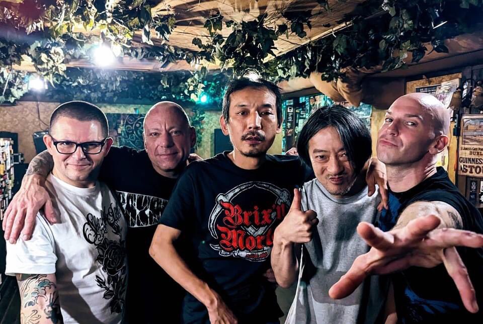 naokimoonstep's tweet photo. あと今日はMOONSTEPのPA我らがナオヤ大先生の誕生日だからね🤗

みんなでお祝いしようぜ！🤘

⚠️ナオヤは酒飲まないよ。 https://t.co/KkVBHSrARr