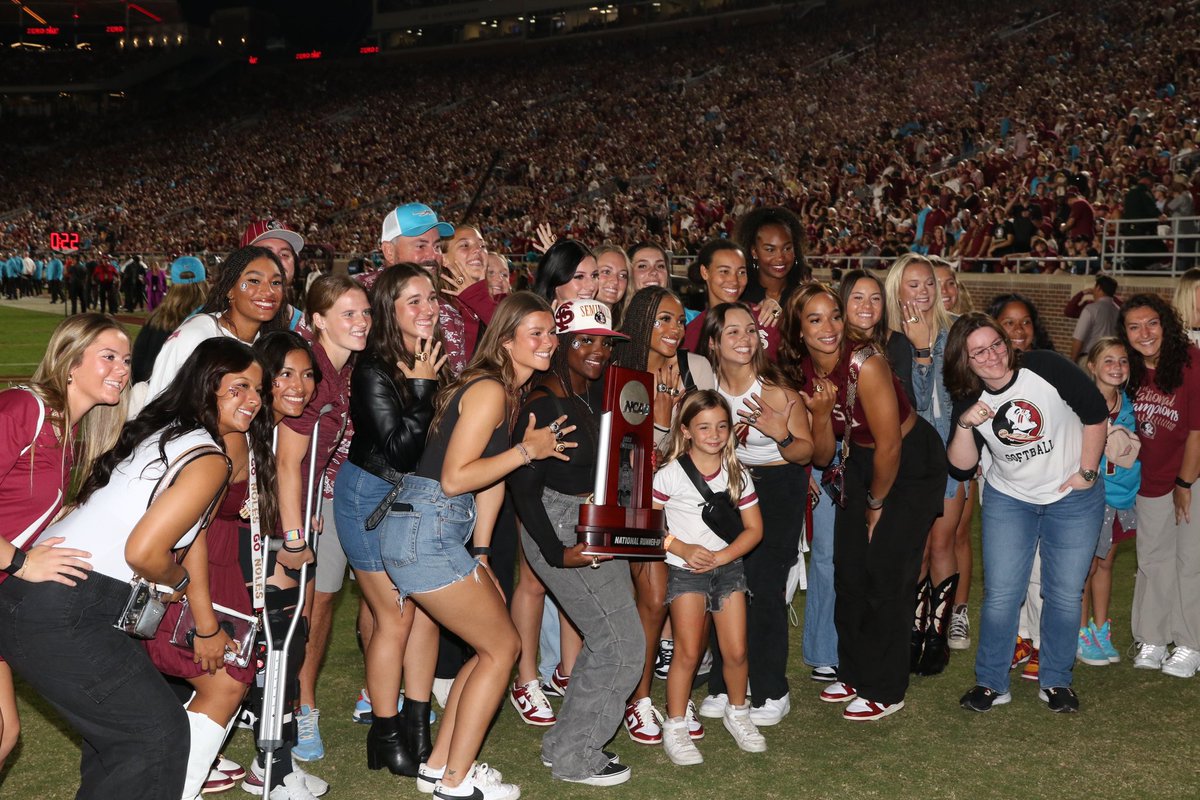 These people 🤟🏼👊🍢👏