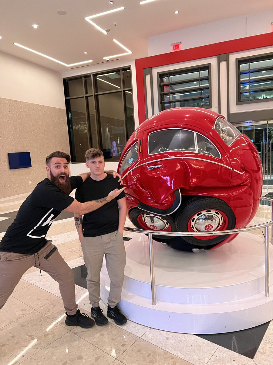 ShadyPenguinn tweet media