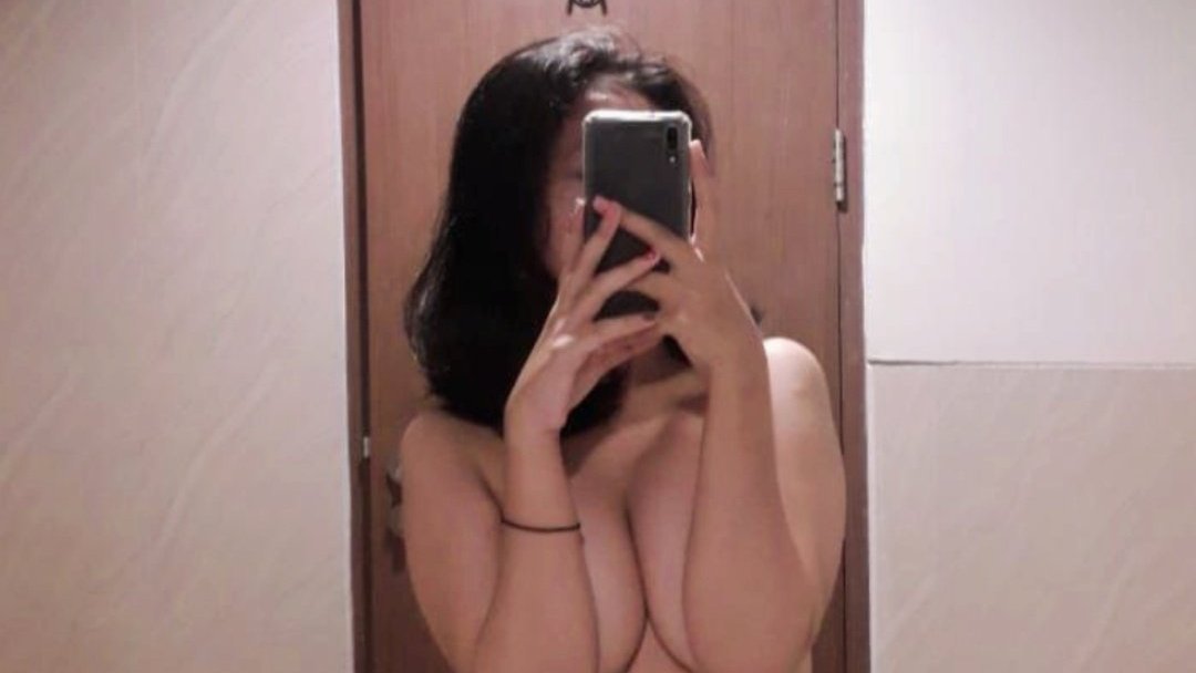 itstasyah's tweet photo. Sange temenin dong https://t.co/600RmTLLuN