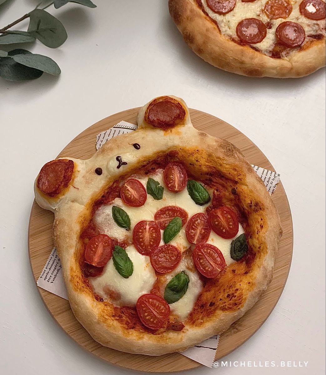 bread_vt's tweet photo. bear 🐻 pizza 🍕 https://t.co/3kTDM6hZbU