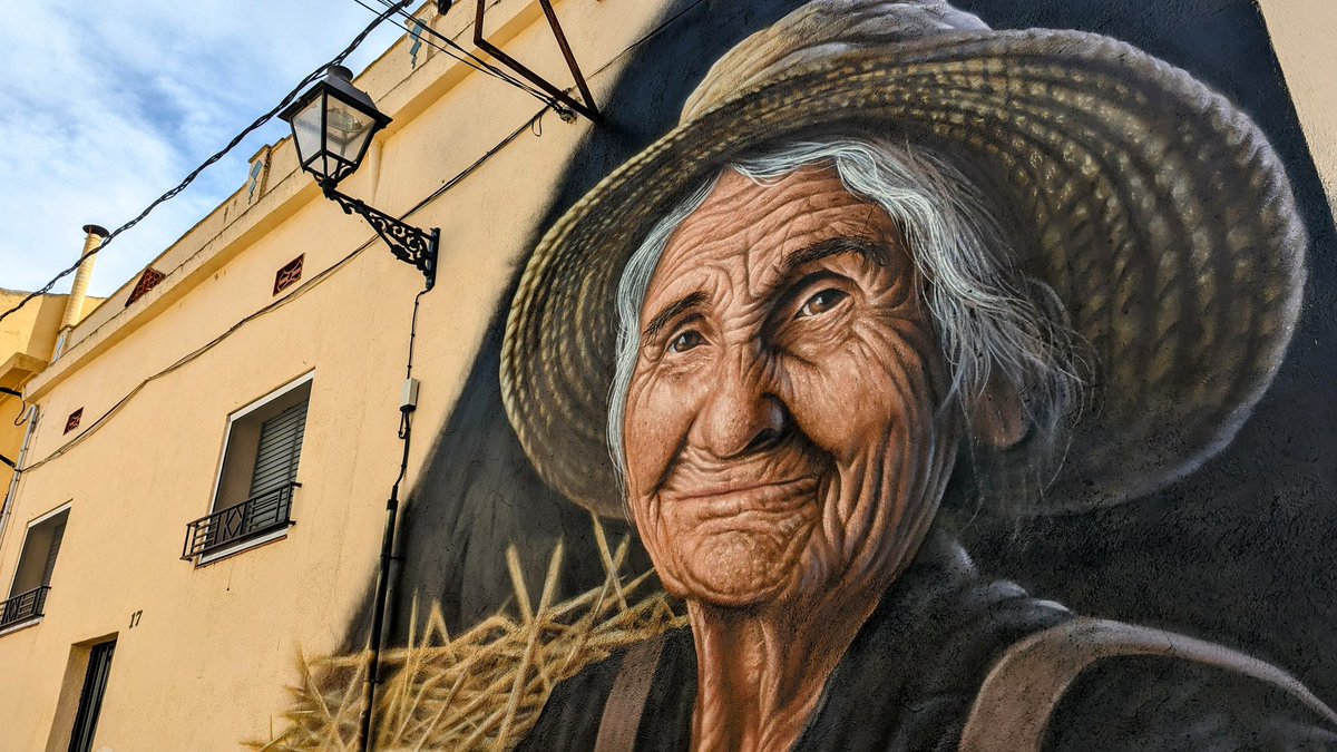 Aramrp's tweet photo. Murals de la #GraffTechFest a la Bisbal del Penedès.
#Murals 😍📢 https://t.co/J4GoBX8385