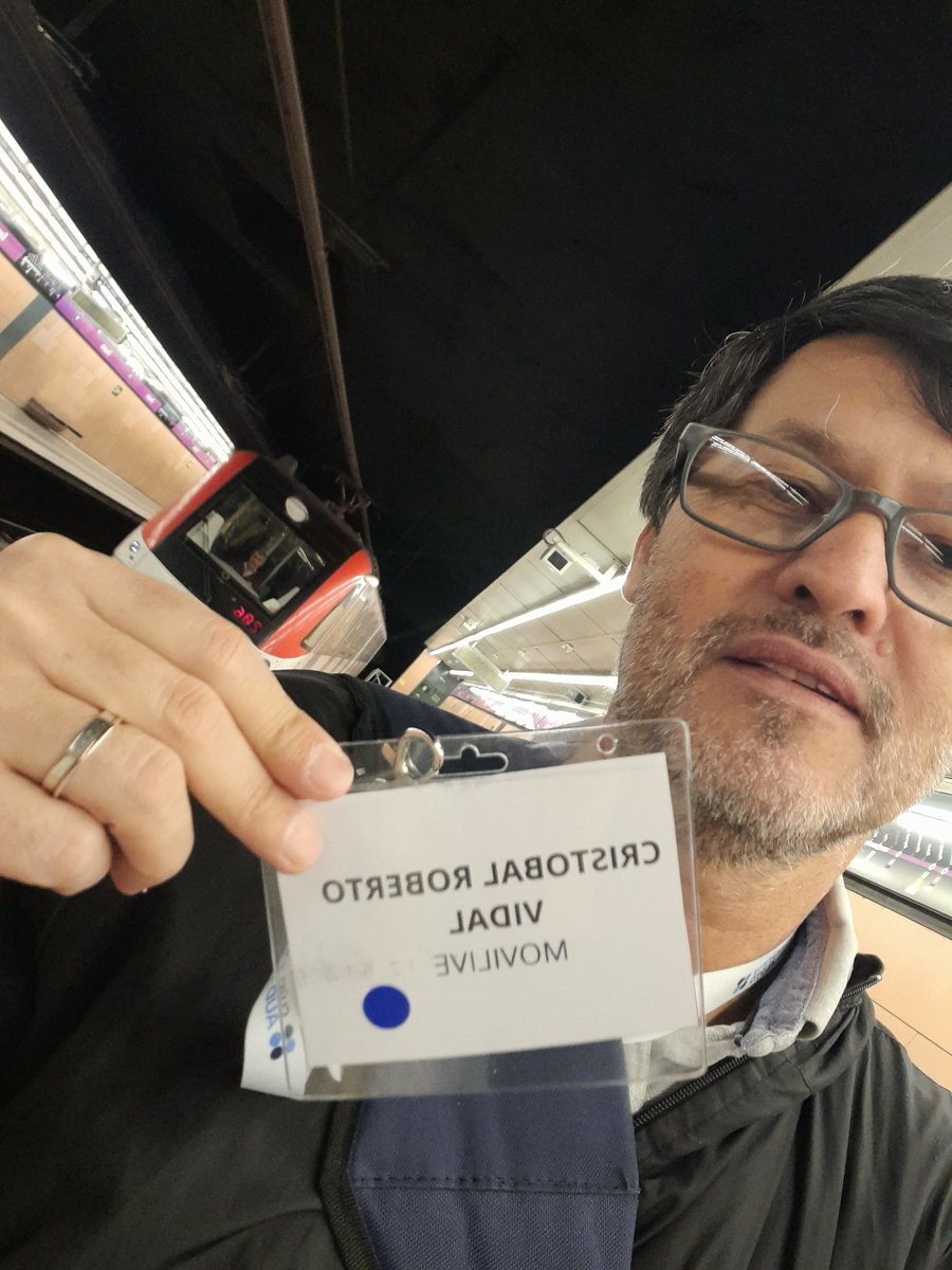 robertovidal1's tweet photo. Arrancando jornada electoral. Hoy toca desde #Barcelona . Para @telefe e @infonegociosES . Feliz jornada #ArgentinaElige #ArgentinaVota https://t.co/qBW0tB3OA5