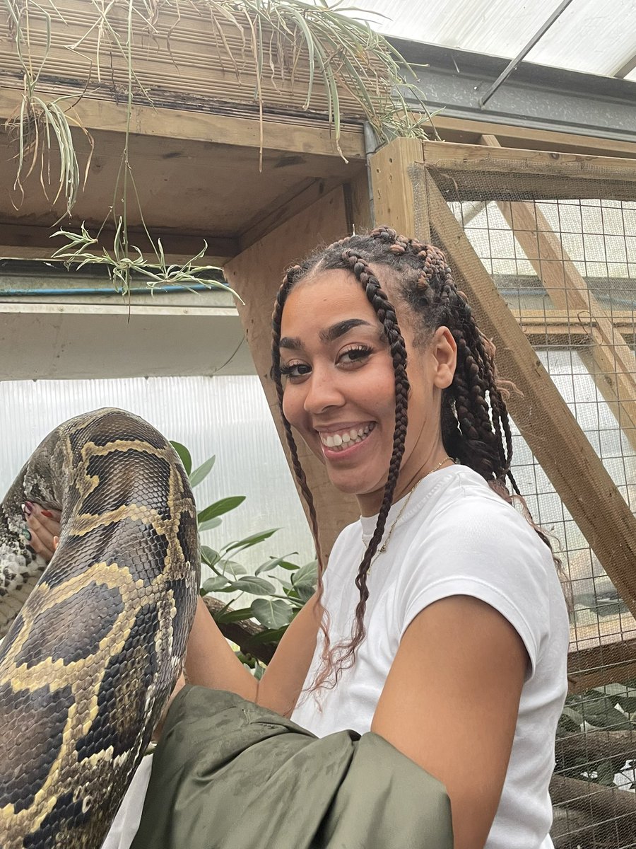 AliceLArmstrong's tweet photo. I enjoyed presenting my project on the understudied and soon to be endangered false gharial at the European Croc Network Meeting,  I also met some reptiles 🐊 🐍 #ECNM #crocodiles #research #herpetology https://t.co/fqGHNXgtvq