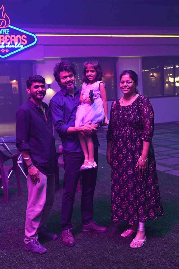 It has been a very good times spending with you Vijay sir it felt like I'm one among your family now it feels like your one among my family ❤️💫 @actorvijay ❤️