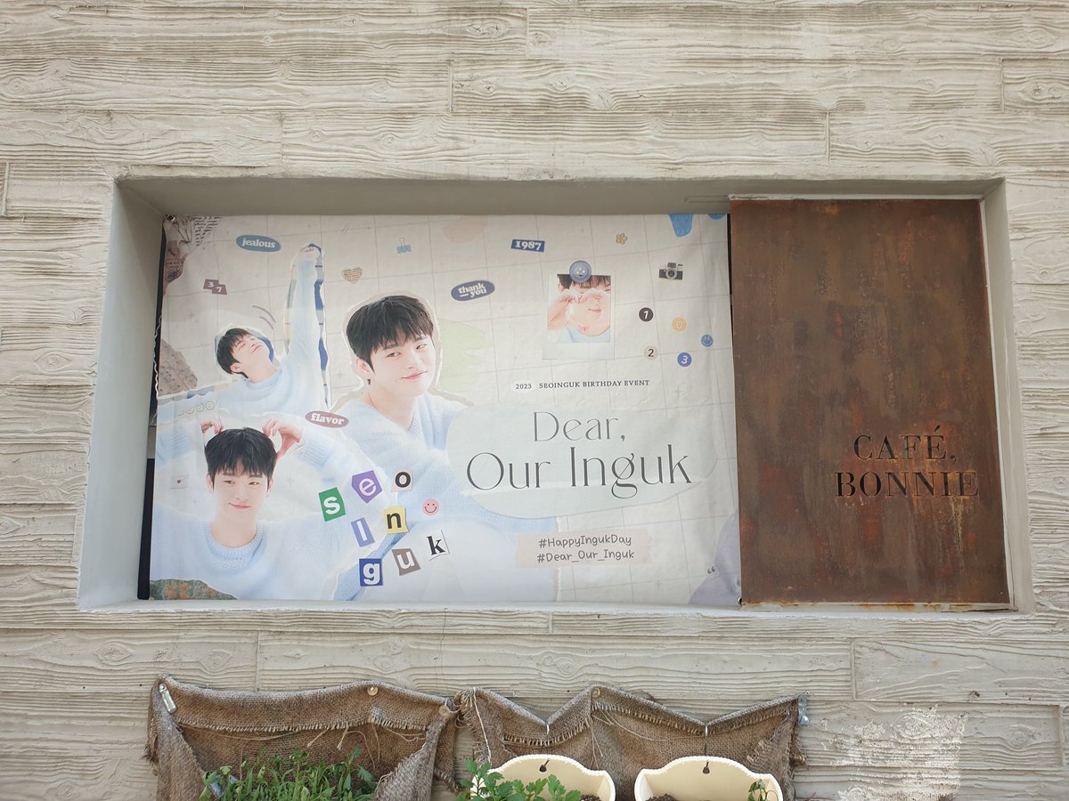 doomingat's tweet photo. 너무 예쁜 공간 만들어주셔서 감사해요❣ 특전도 너무 예쁘구🥺 덕분에 행복한 잉탄절 이브 보냈습니다아🥰

@dearouringuk
#HappyIngukDay
#Dear_Our_Inguk
#서인국 #SeoInGuk https://t.co/9BDEdnSxjy