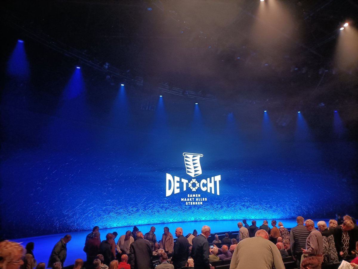 Gisteren genoten! Uniek, humoristisch en complimenten voor de techniek, het decor is prachtig!! #detocht