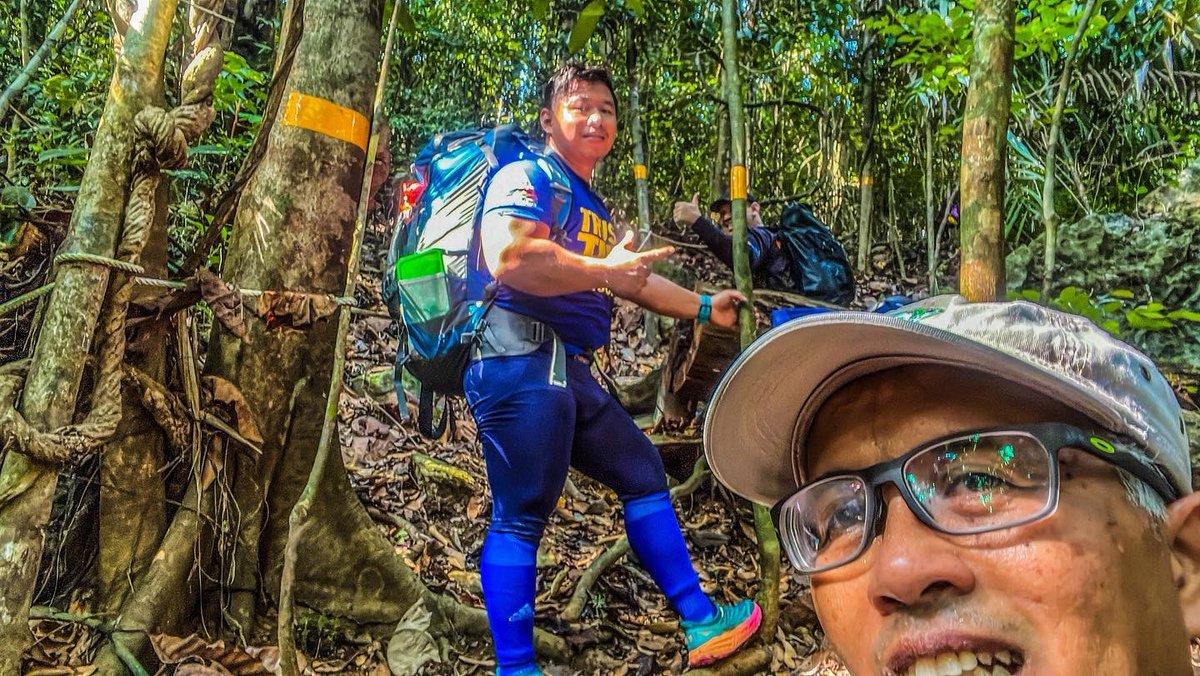 EdwinNurdjajadi's tweet photo. Mission accomplished. The 7 of us fulfilled our group’s #BUCKETLIST of overnight #camping at Mount #Kuwai in Telok Serabang, #Sematan #Lundu district. Thankful for the gd #Weather & safe journey back home #Sarawak # https://t.co/ySPgy9a4ZS