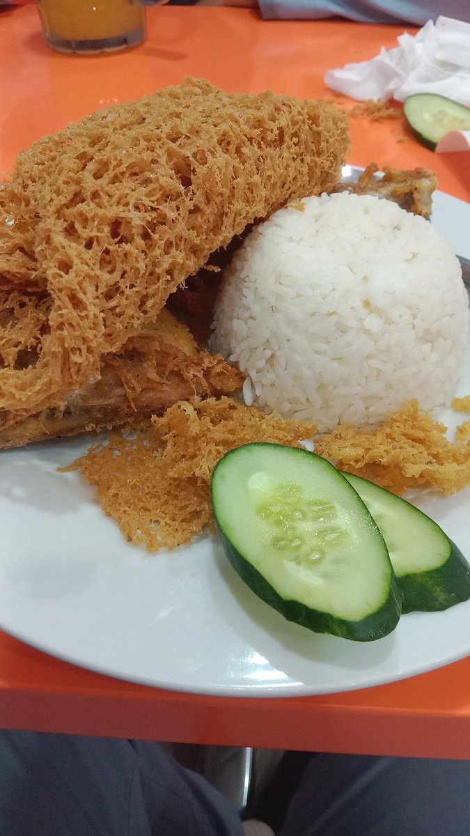 desfit_'s tweet photo. @convomfs Ini pap ke ayanggg, karena makanan ini mahal menurutku😭 https://t.co/I1wMGkgPId
