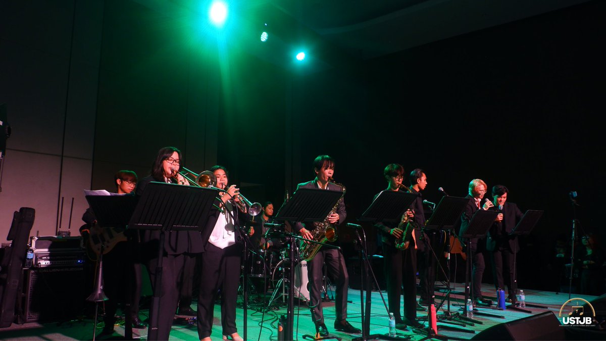 USTJAZZBAND's tweet photo. ✨ THE UST JAZZ BAND PERFORMS AT CONRAD MANILA ✨

Here are some picture from our recent gig at Conrad Manila in Pasay for Essilor Philippines' Varliux XR Series launch event. 

Photos taken by Ram Abrantes 📷 https://t.co/5ZnZ0nB689