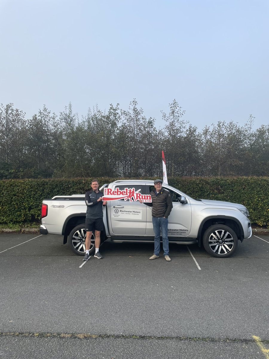 Bradfordcentral's tweet image. Here we go @BlackwaterMotor leading out the 5/10k for @CorkSports #doingourbit