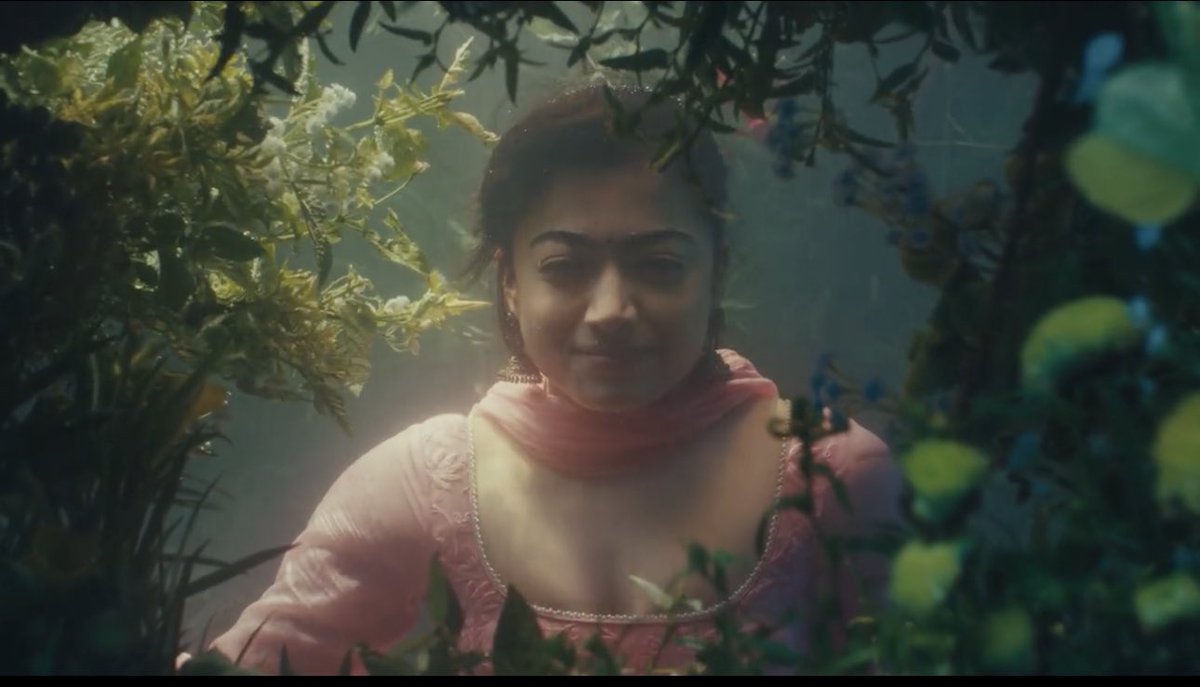 BOWorldwide's tweet photo. RM24: Rashmika Mandanna Drops The First Look Of Her Telugu Thriller Film, A Girlfriend!
Read here: https://t.co/XqKIHPxMGE
#AGirlfriend #RashmikaMandanna #RM24 @iamRashmika https://t.co/6ed0jKp4CJ