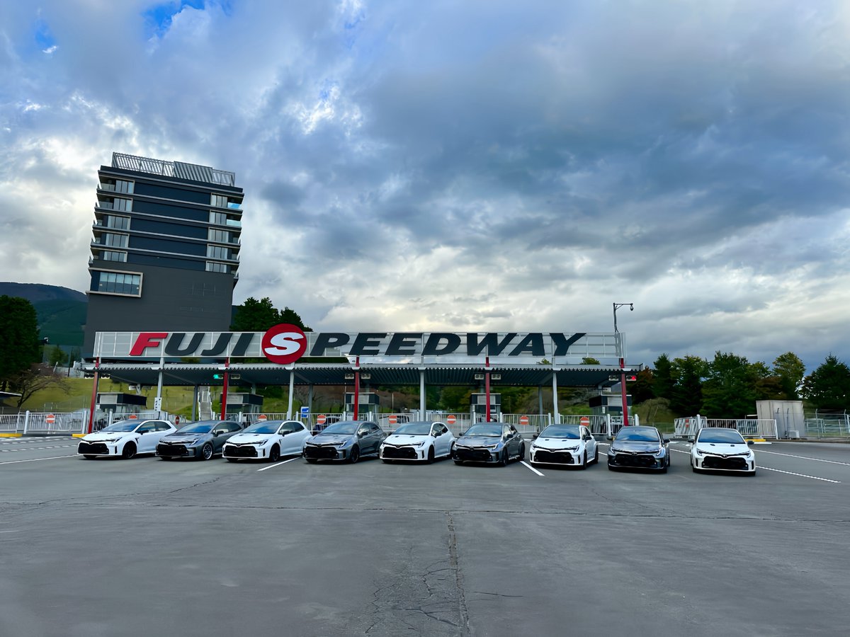 kkgrc1515's tweet photo. カロフェスに初参加して来ましたー!
#GRカローラ #GR #grカローラ #grcollora #toyota #collora #FSW
#カロフェス富士で会いましょう
#カロフェス
#カローラ https://t.co/CwGO8cJ4oD