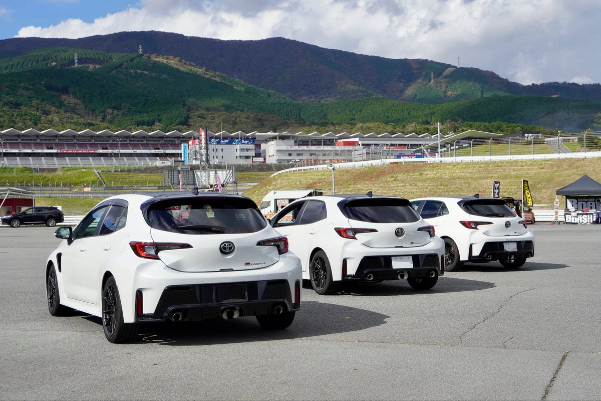kkgrc1515's tweet photo. カロフェスに初参加して来ましたー!
#GRカローラ #GR #grカローラ #grcollora #toyota #collora #FSW
#カロフェス富士で会いましょう
#カロフェス
#カローラ https://t.co/CwGO8cJ4oD