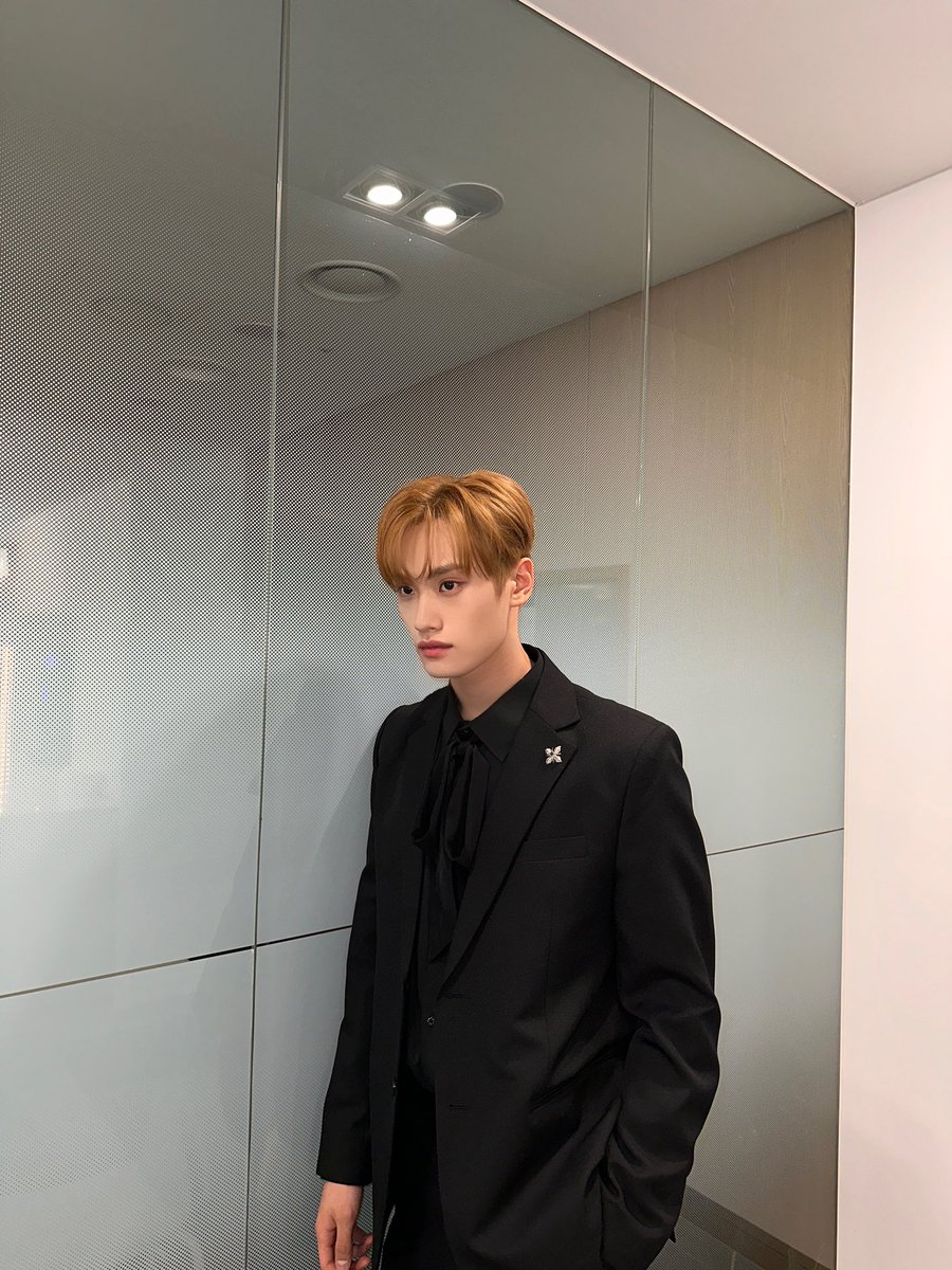 TIOT_NOW's tweet photo. [#준현]
사랑하는 사람에게.. 사랑한다고 지금 나
랑 해봅시다 하나....두울....셋!!!!! 왜 안
해? ,, 나만 또 진심이지.. 🤎

#금준현 #KUMJUNHYEON
#TIOT #티아이오티 
#TIOT_PreDebut #백전무패 https://t.co/3zD8k3uyvu